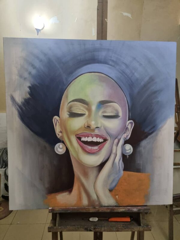Elisa's Smiling Queen - Image 4